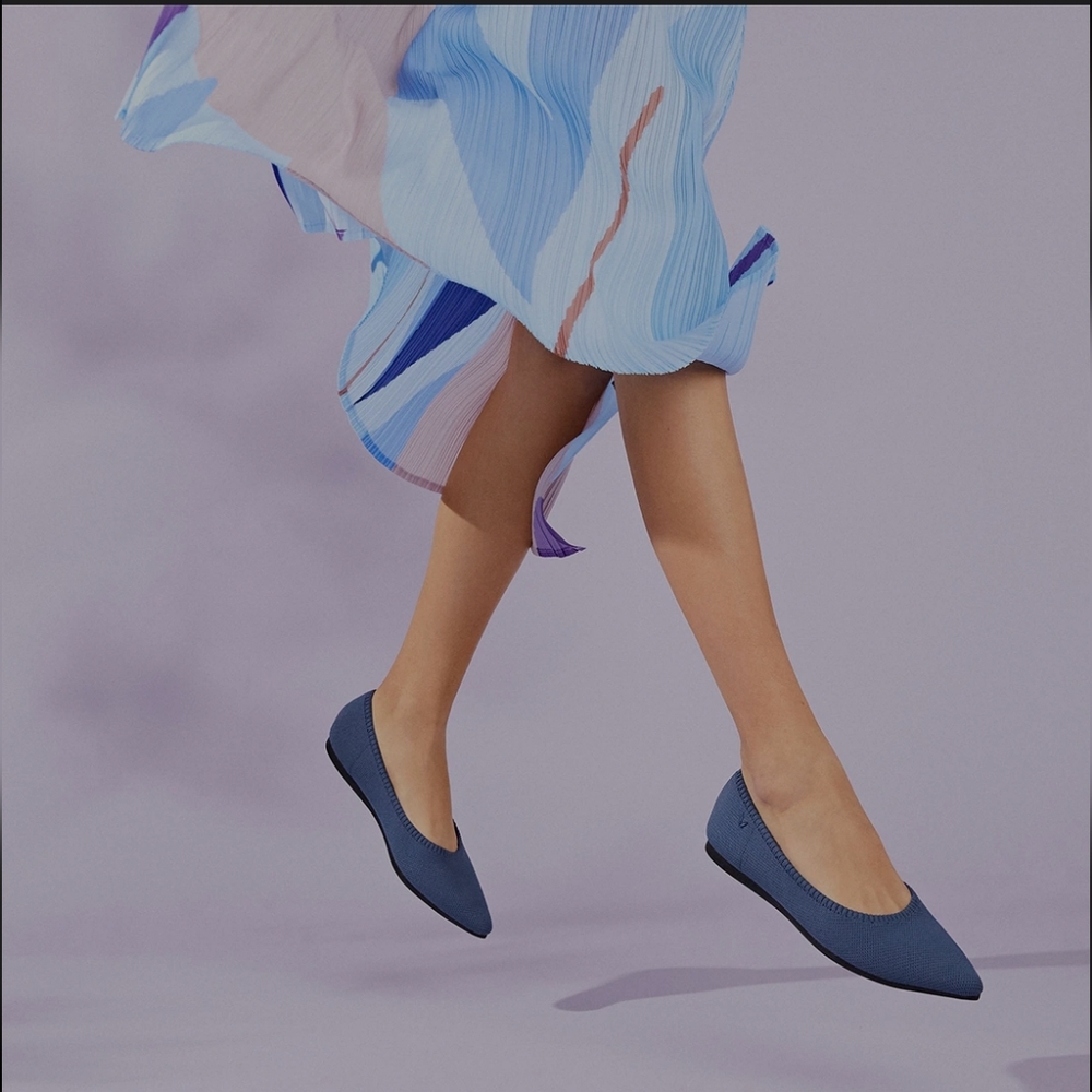 Vivaia Pointed-Toe Lightweight Blue Aria Walker 5° Flat Shoe Size 40.5